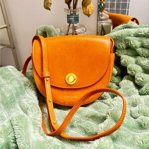 MANSUR GAVRIEL BRANDY VEGETABLE - TANNED LEATHER MINI SADDLE BAG